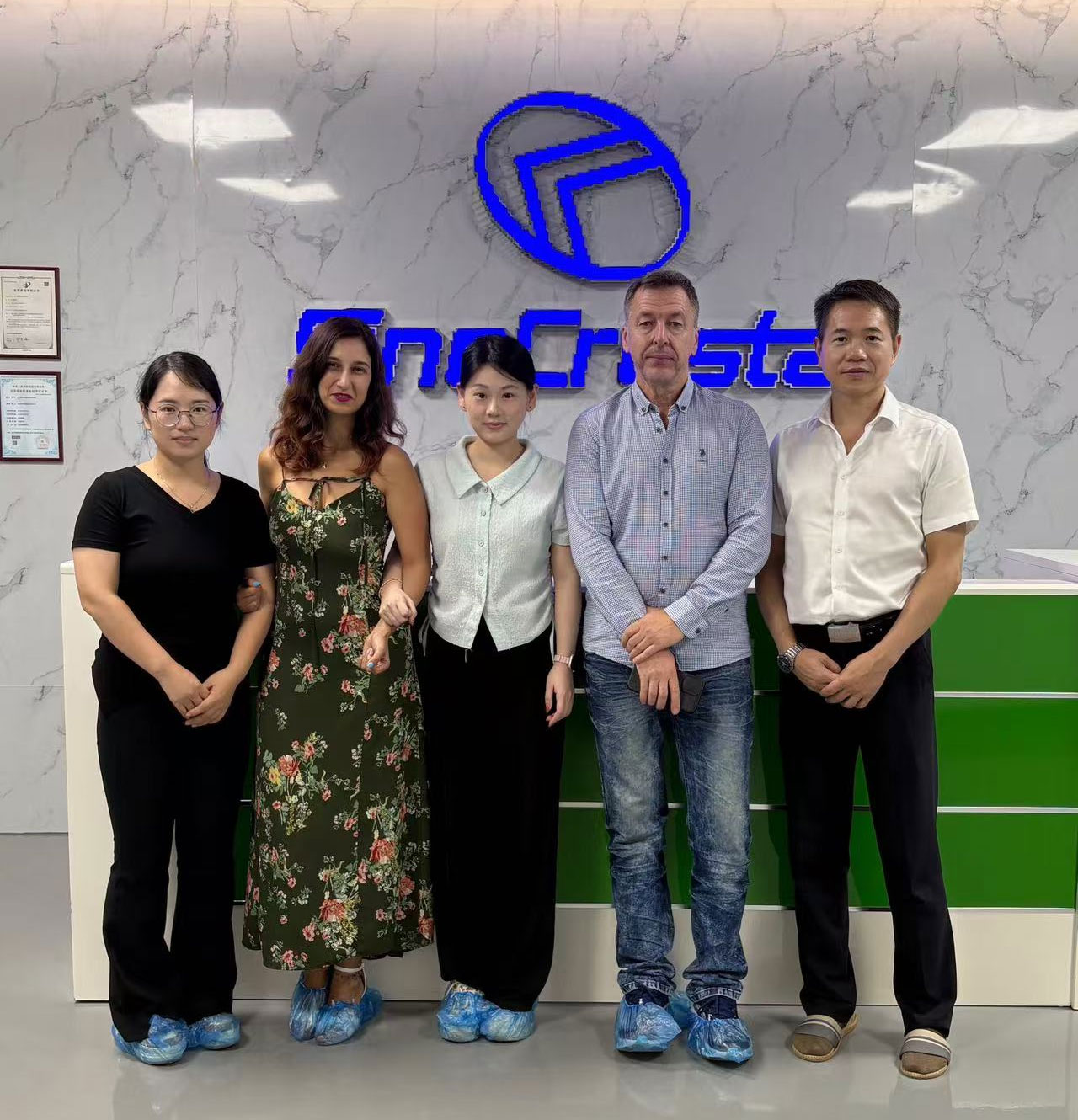 European Customer Visits Our Factory to Discuss 2.0'' and 7'' TFT LCD Display Projects European Customer Visits Our Factory to Discuss 2.0'' and 7'' TFT LCD Display Projects